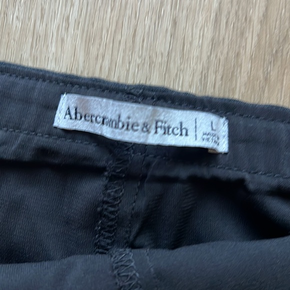 Abercrombie and Fitch Scarlett Wrap Skort - Picture 2 of 6